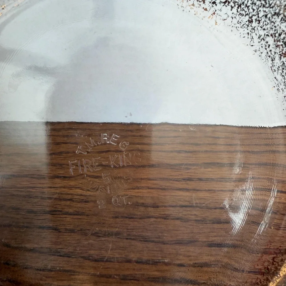Vintage Anchor Hocking Fire-King 2-Quart Gold Fleck Round Dish Serving Bowl‎